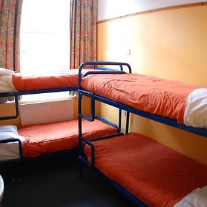 Bed 4 Beds Mixed Shared Facilities